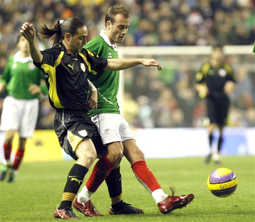  阿森纳小将恩瓦内里破门，成队史最年轻进球者  