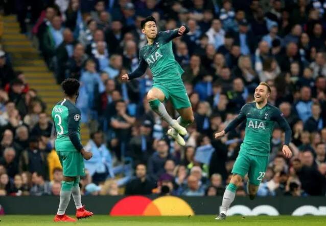  曼城主场逆转热刺，积分差距缩小至两分  